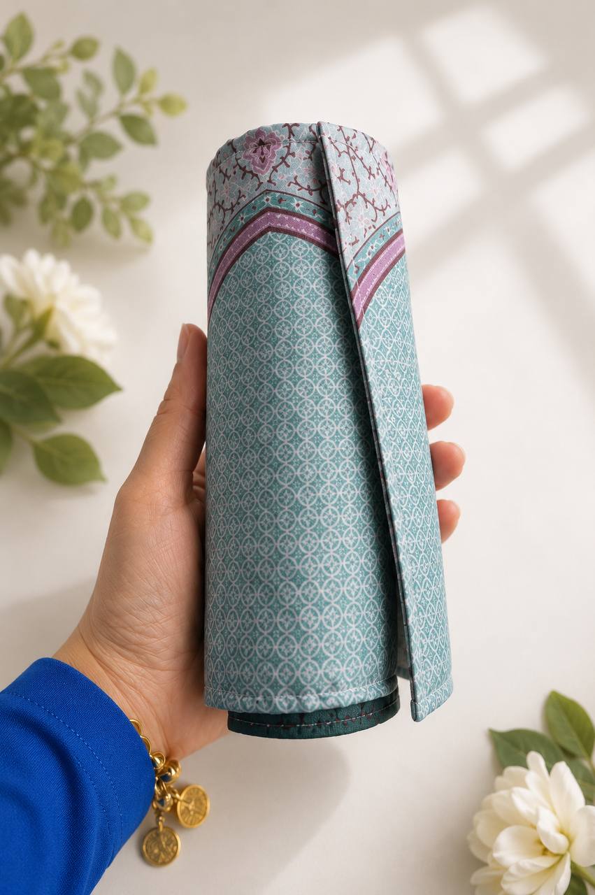 Premium Travel Prayer Mat – Cairo Serenity