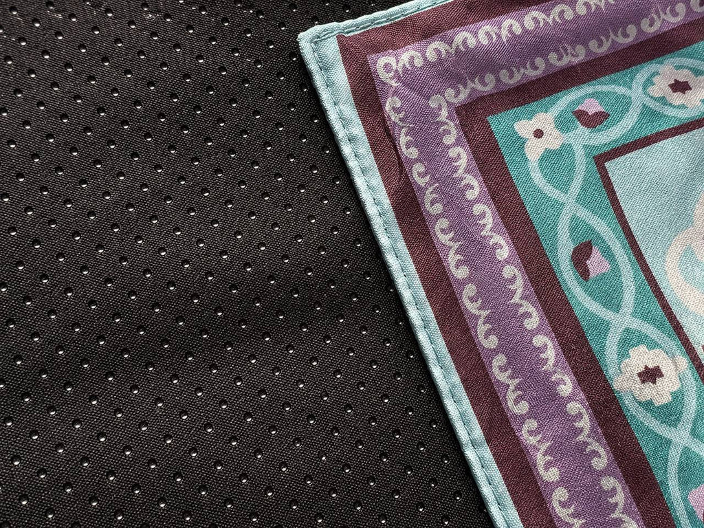 Premium Travel Prayer Mat – Cairo Serenity